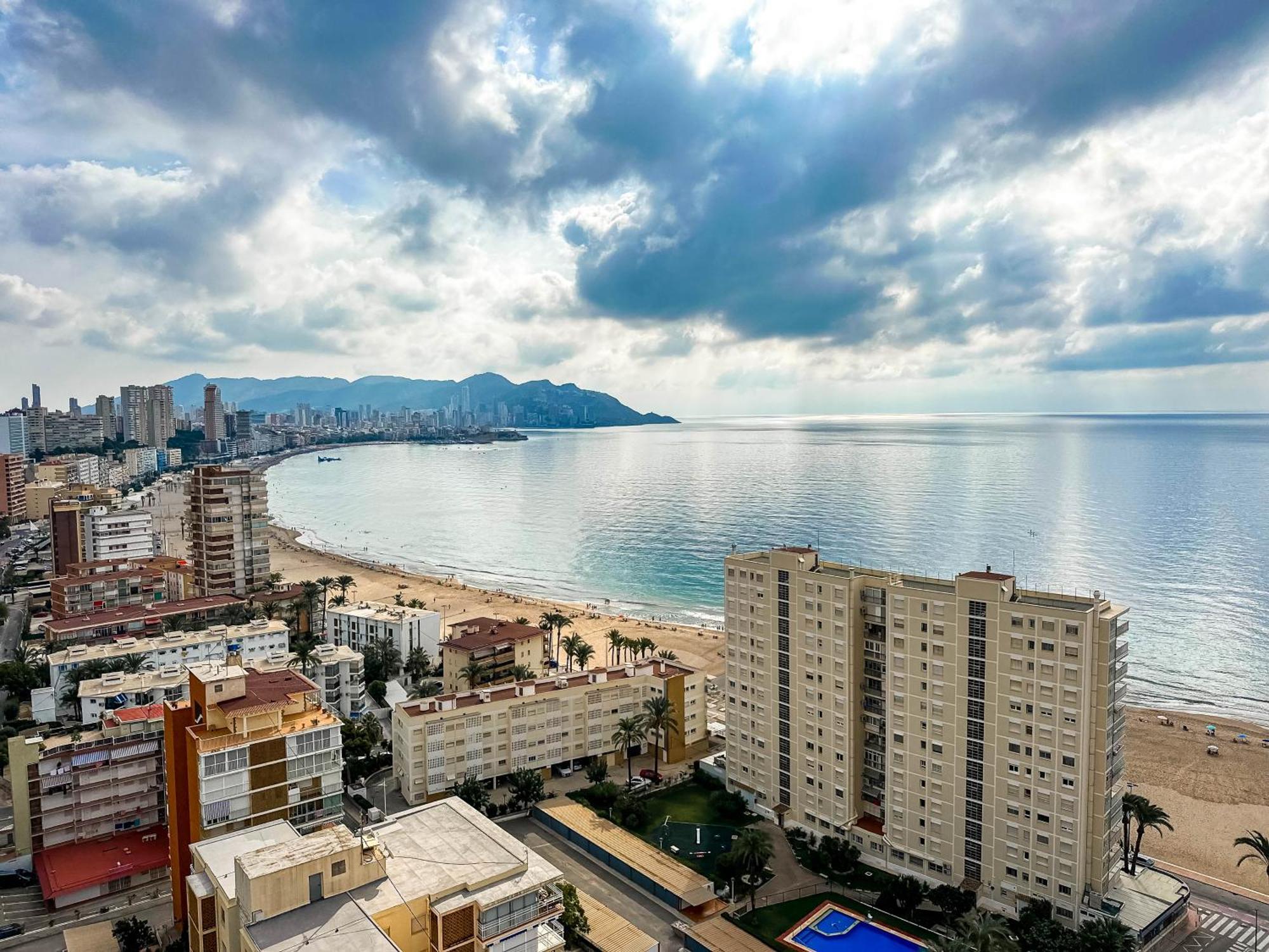 Apartamentos El Faro By Mc Benidorm Zewnętrze zdjęcie